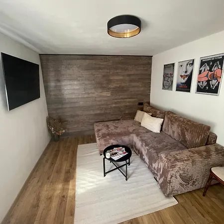 بيت للعطل клонката *